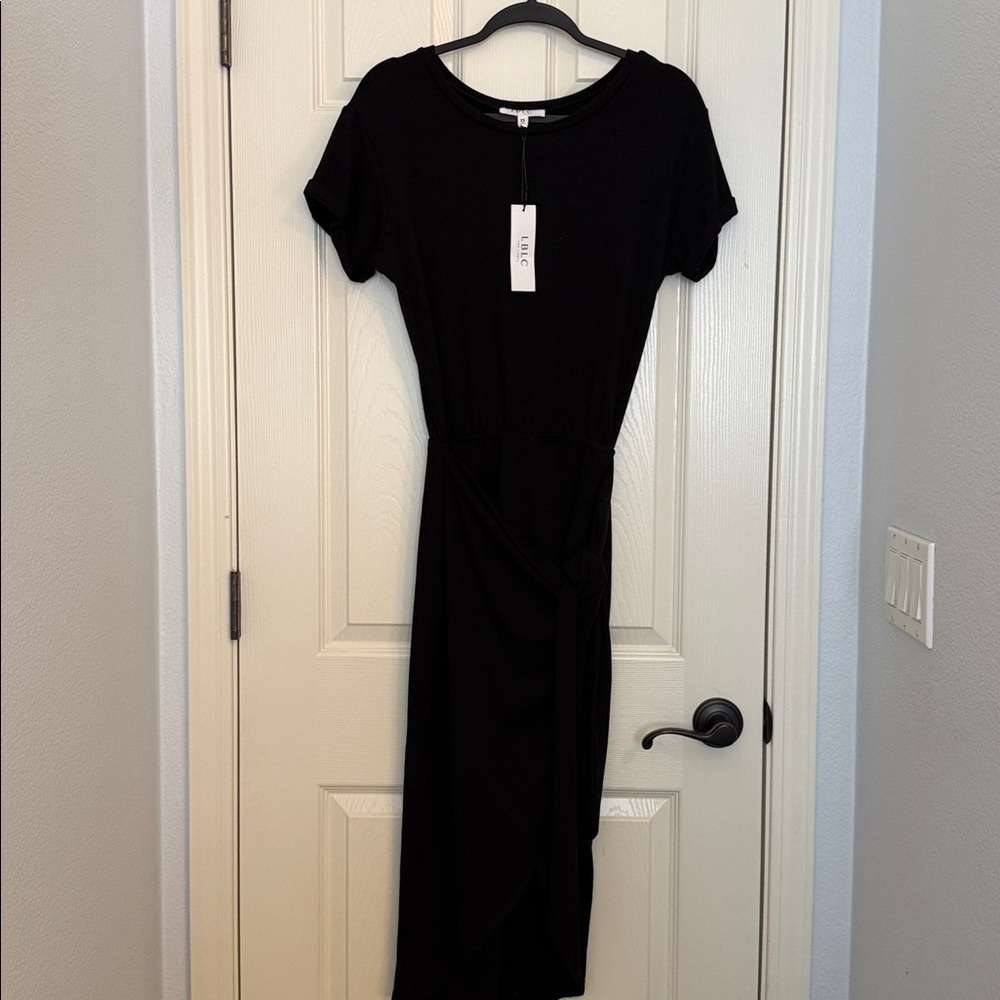 NWT’s🏷️ LBLC the Label Kelly Tulip-Hem Wrap Dress in Black